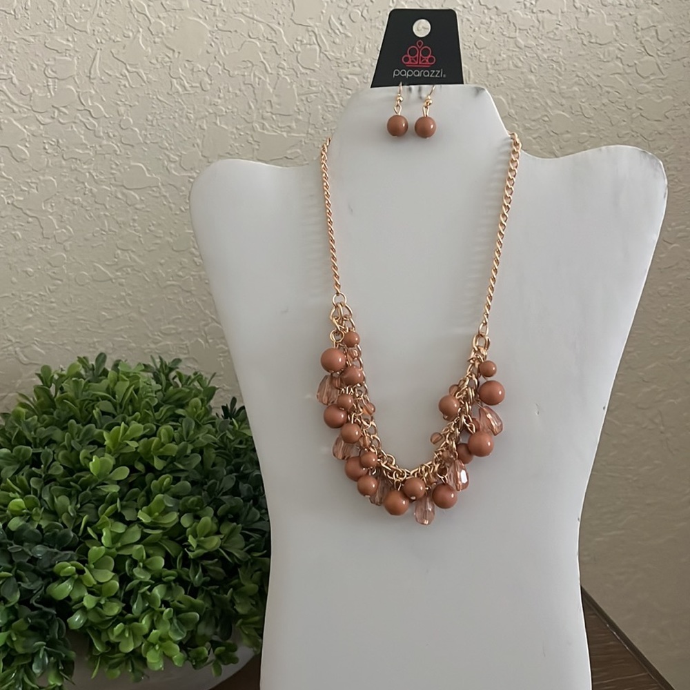 Necklaces - Picture 3 of 5